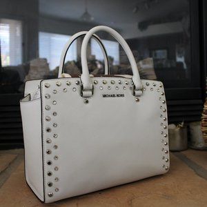 Michael Kors White Shoulder Bag